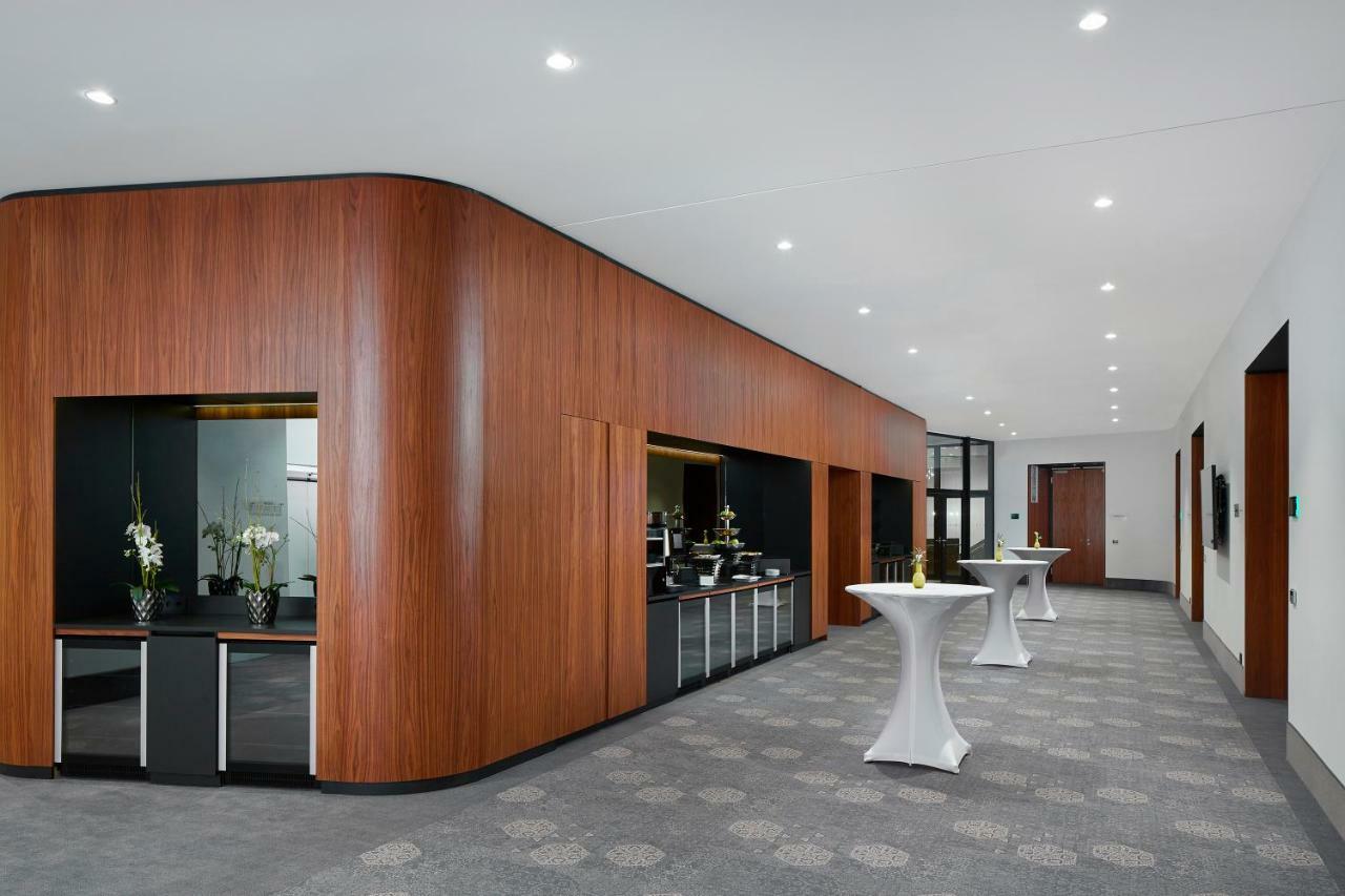 ไฮเปเรียน โฮเต็ล มึนเชิน Hotel มิวนิก ภายนอก รูปภาพ The interior of the 2015 building