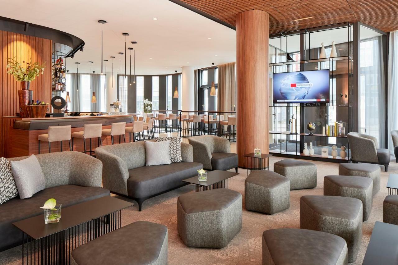 ไฮเปเรียน โฮเต็ล มึนเชิน Hotel มิวนิก ภายนอก รูปภาพ The lounge at the airport