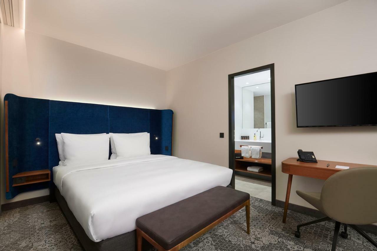 ไฮเปเรียน โฮเต็ล มึนเชิน Hotel มิวนิก ภายนอก รูปภาพ Deluxe room